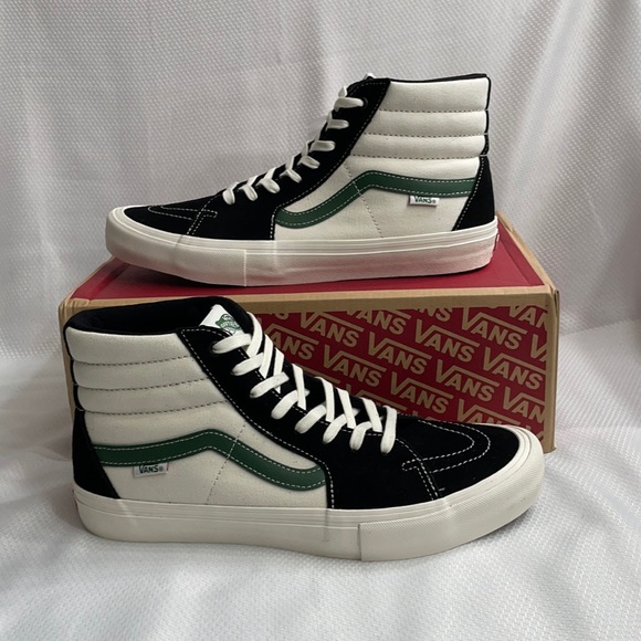 Vans men’s Sk8 -Hi Pro black/ Alpine size 11.5